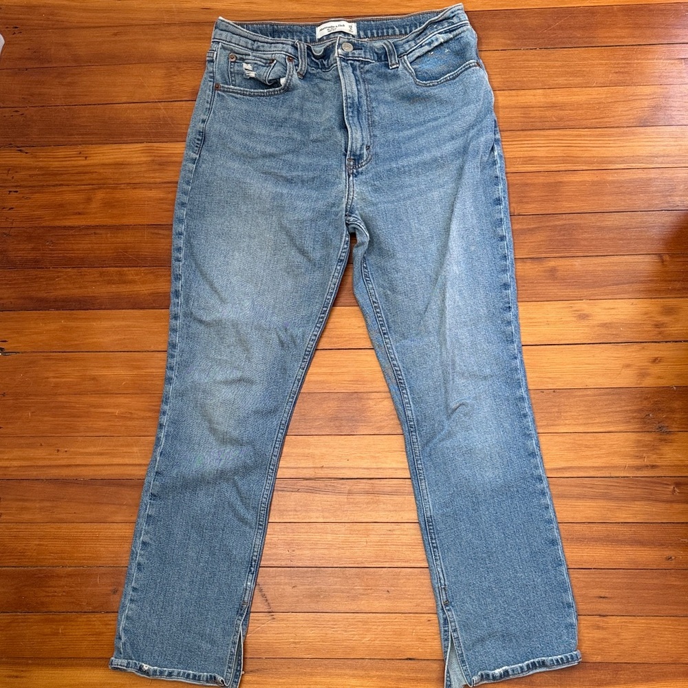 Abercrombie & Fitch The Skinny High-Rise Jeans in Medium Blue